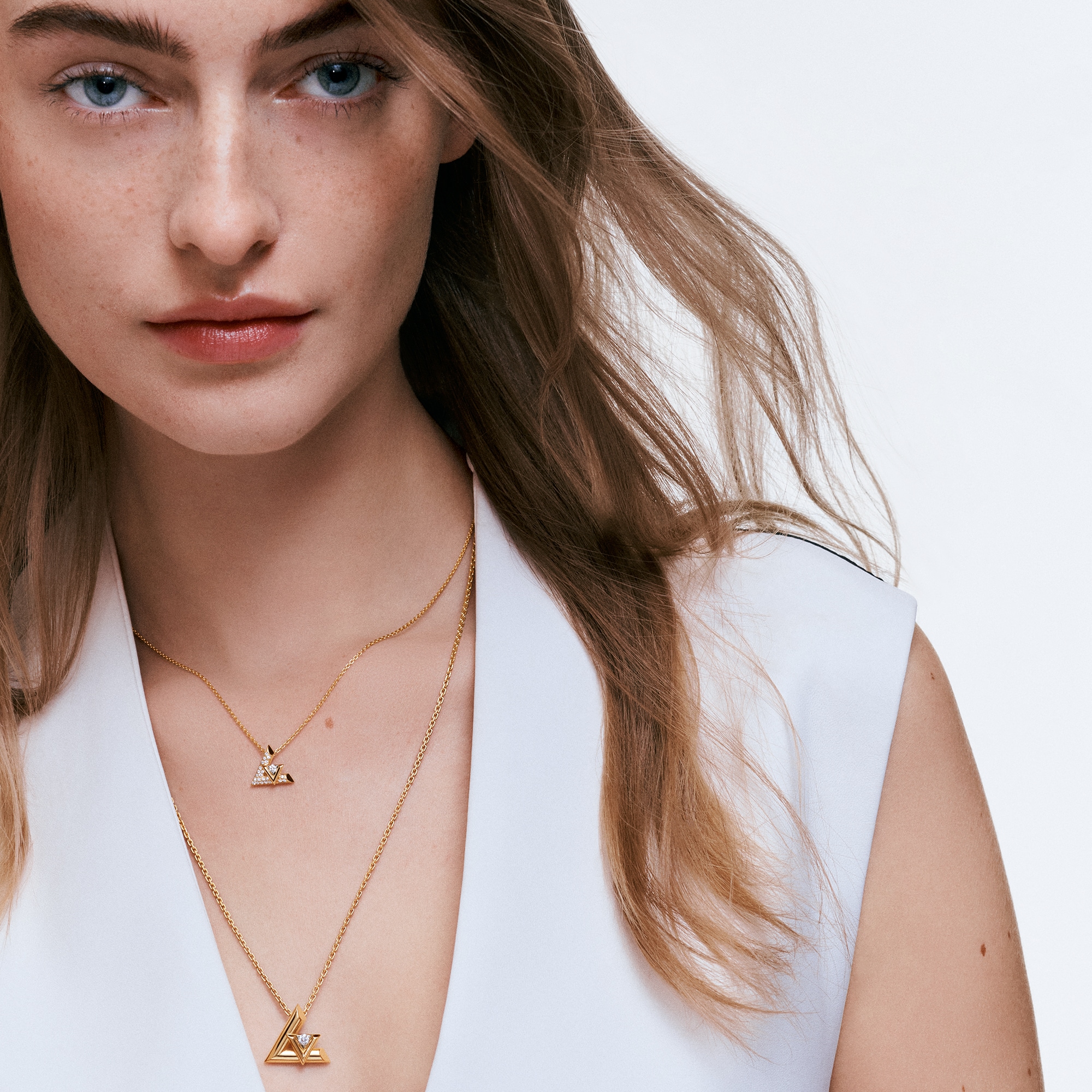 LV Volt One Pendant - Jewelry - Categories | LOUIS VUITTON ®